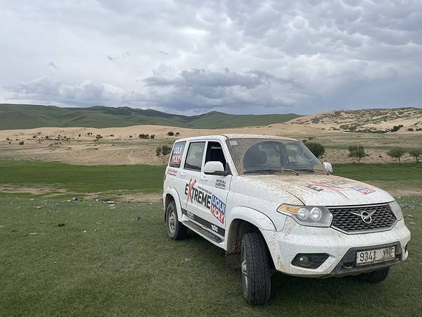 A liqui moly extreme car parked at Elsen Taserkhai on a short offroad mongolia tour